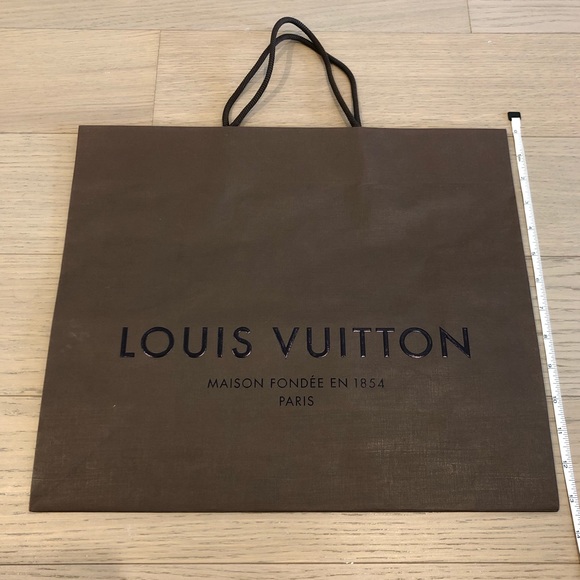 Louis Vuitton Paper Shopping Bag - Picture 2 of 3